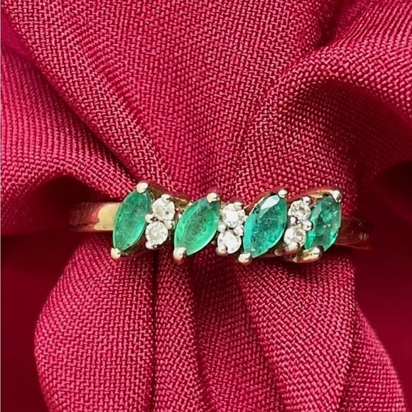 Diamond and Emerald Ring 10k Gold